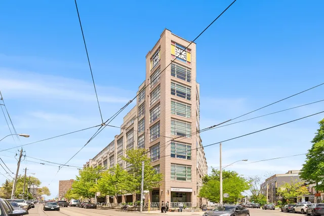 Additional image 42 of 437 Roncesvalles Ave Unit 423