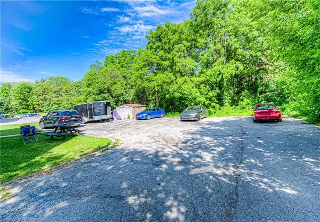 Additional image 33 of 76 Barbara Cres