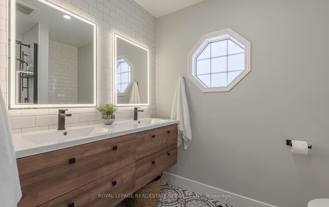 Additional image 39 of 5651 Roseville Crt