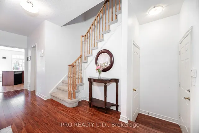 Additional image 22 of 932 Ledbury Cres