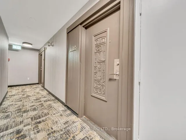 Additional image 28 of 1050 Falgarwood Dr Unit 128