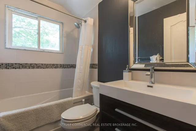 Additional image 13 of 398 Leslie St