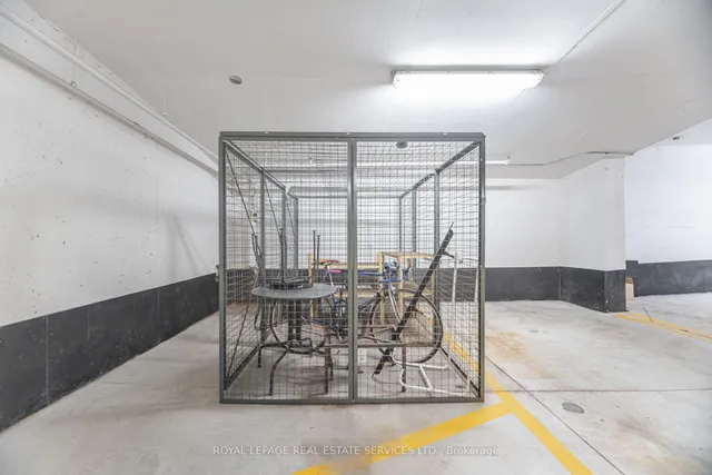 Additional image 40 of 90 Trinity St Unit 201