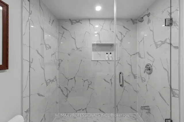 Additional image 50 of 37 West Lynn Ave