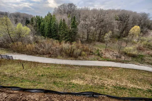 Additional image 27 of 261 Woodbine Ave Unit 28