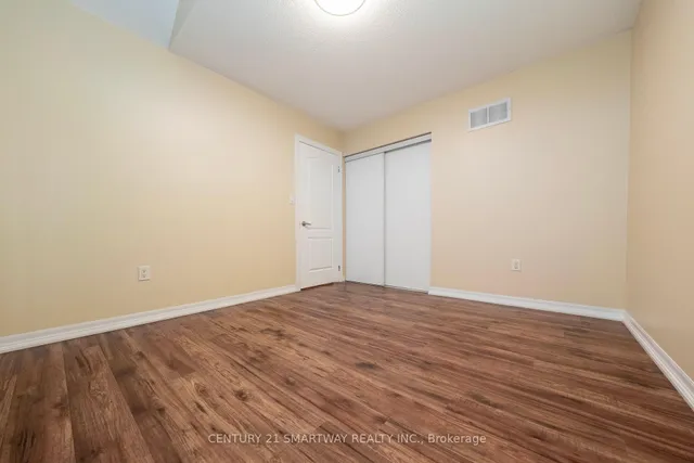 Additional image 20 of 184 Montreal Circ