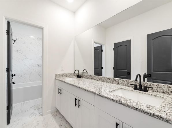 Property image for 4305 Larkspur St, Houston, TX 77051