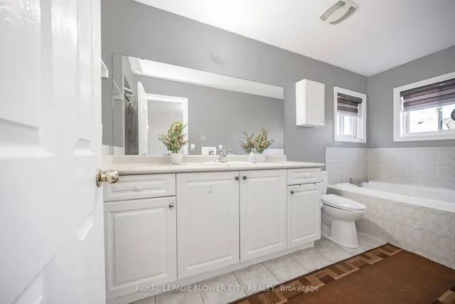 Additional image 31 of 18 Nathaniel Cres