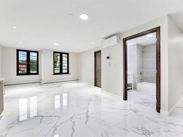 1014 Banner Ave #5A, Brooklyn, NY 11235