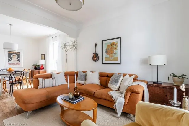 Additional image 3 of 47 Mayflower Ave