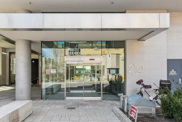 Additional image 44 of 210 Simcoe St Unit 611