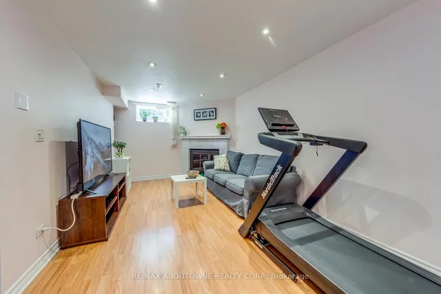 Additional image 36 of 4620 Westbourne Terr