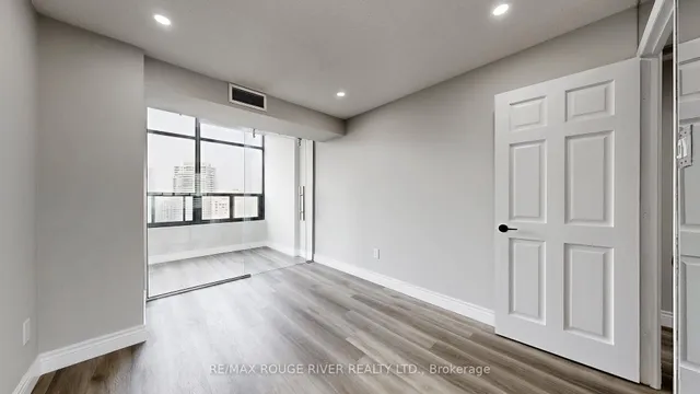 Additional image 14 of 33 Elmhurst Ave Unit 2407