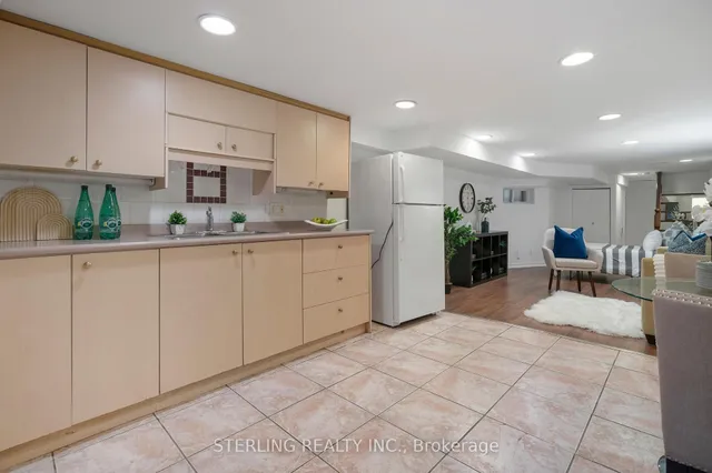 Additional image 25 of 13 Auburn Ave