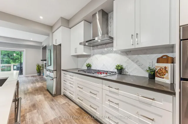 Additional image 8 of 946 Robert Ferrie Dr