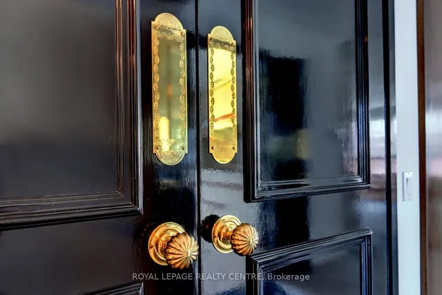 Additional image 39 of 480 Queens Quay W Unit 401W