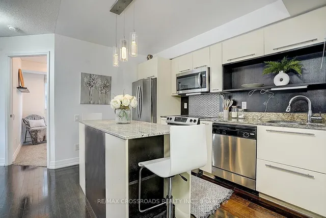 Additional image 11 of 21 Carlton St Unit 1305