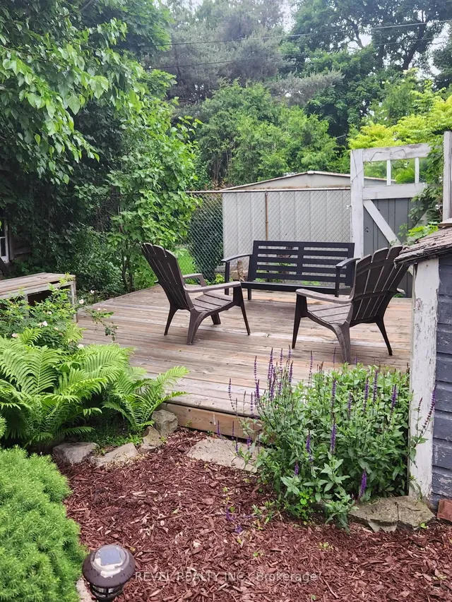 Additional image 43 of 206 Grosvenor Ave