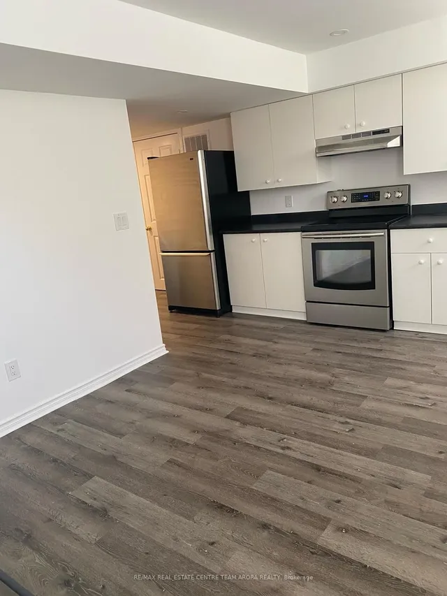 Additional image 39 of 18 Fenchurch Dr