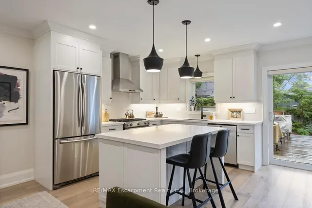 Additional image 40 of 2109 Wellington Ave