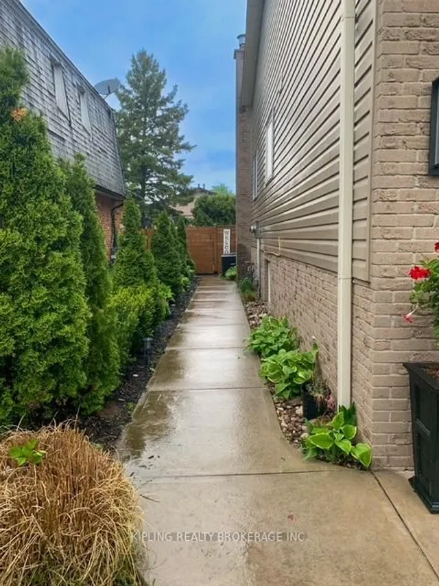 Additional image 3 of 923 Daryl Dr