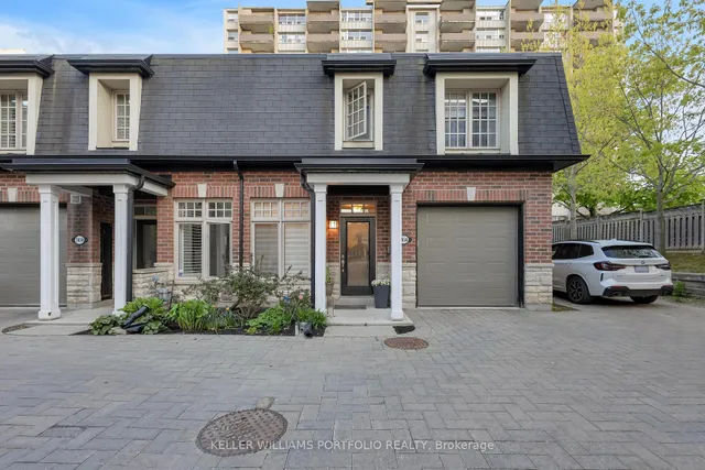 365 Roehampton Ave Unit 13