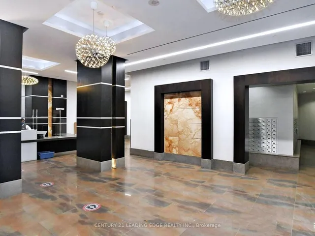 Additional image 3 of 18 Yonge St Unit 2212