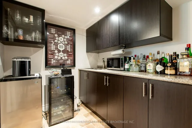 Additional image 29 of 398 Leslie St