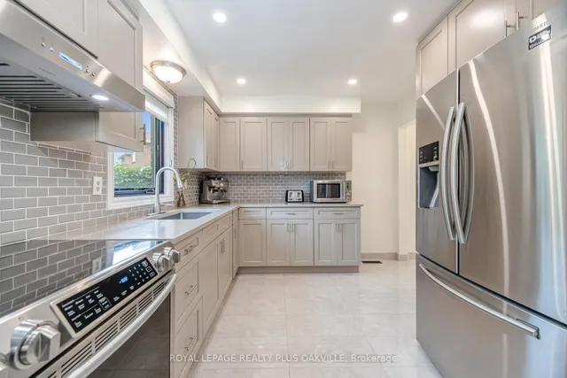 Additional image 15 of 421 Laurentian Ave