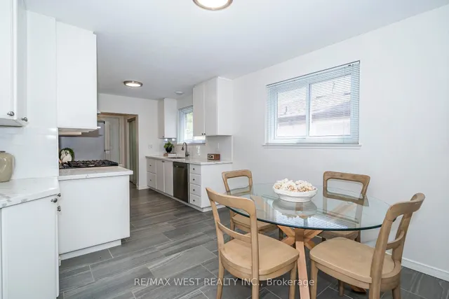 Additional image 8 of 57 Bledlow Manor Dr