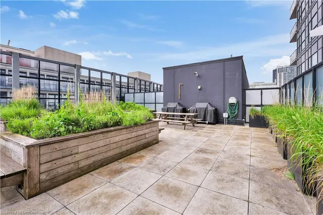 Additional image 37 of 1 Victoria St Unit 601