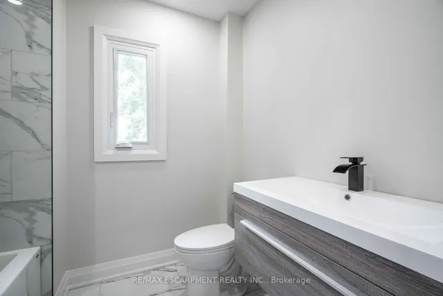 Additional image 17 of 44 Lloyd St