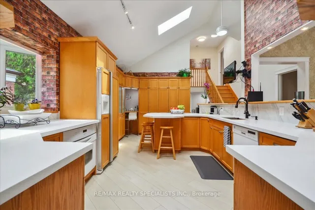 Additional image 12 of 137 Milton St