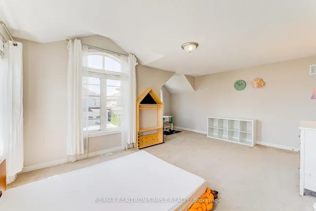 Additional image 9 of 574 North Park Blvd