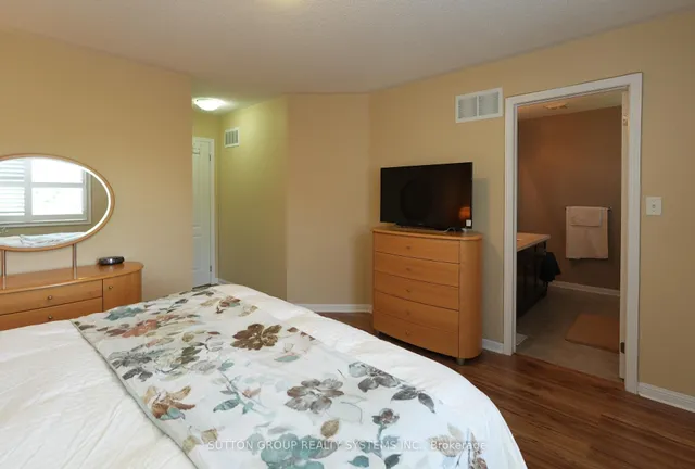 Additional image 21 of 35 Bleasdale Ave