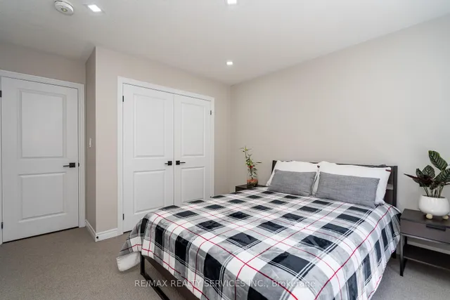 Additional image 35 of 109 Benhurst Cres
