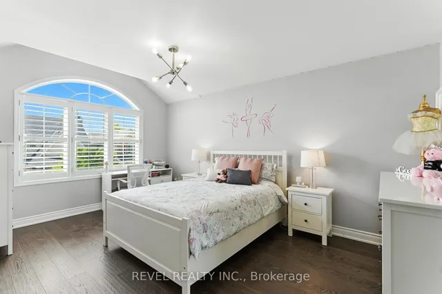 Additional image 27 of 601 Brothers Cres