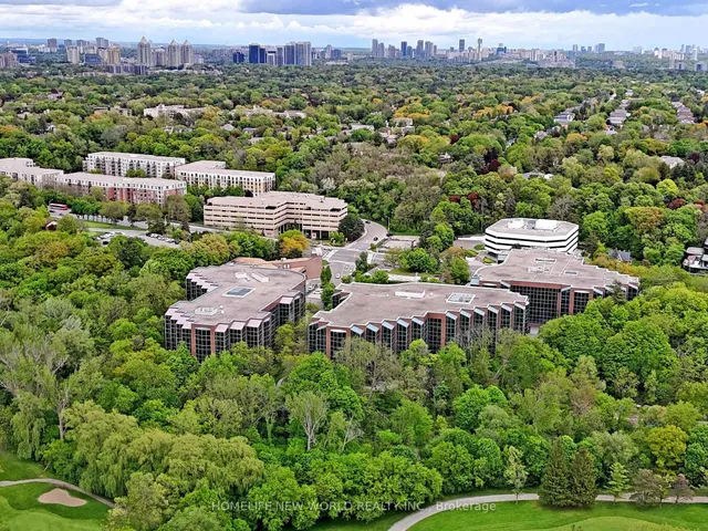 Additional image 45 of 154 Yonge Blvd