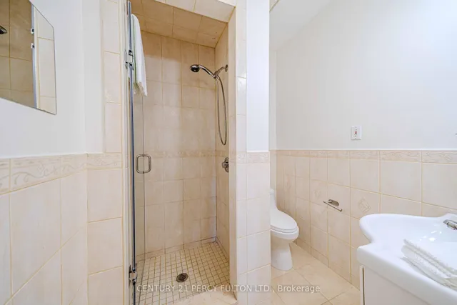 Additional image 24 of 45 Oak Knolls Cres