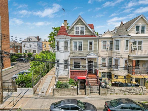 661 E 225th Street, Bronx, NY 10466