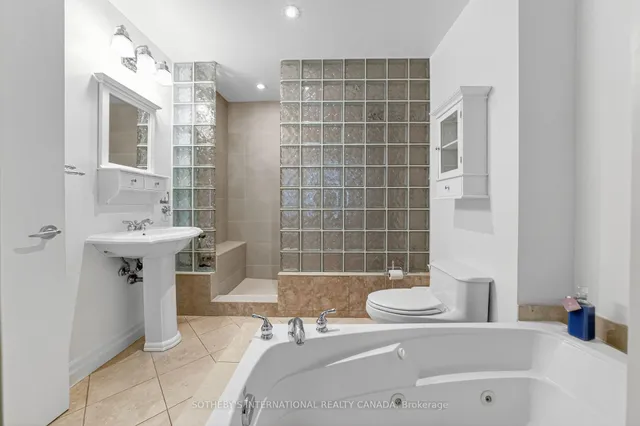 Additional image 22 of 500 Queens Quay Unit 201E