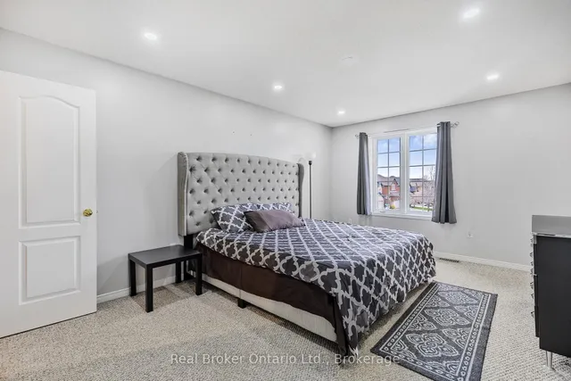 Additional image 18 of 28 Whitefish Cres