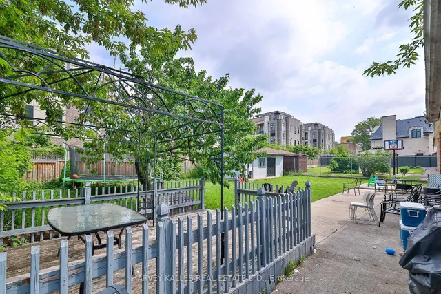 Additional image 9 of 72 Cork Ave