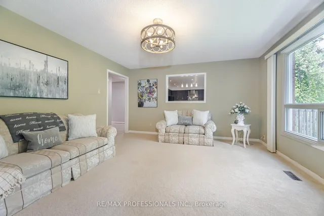 Additional image 15 of 29 Moeller Crt