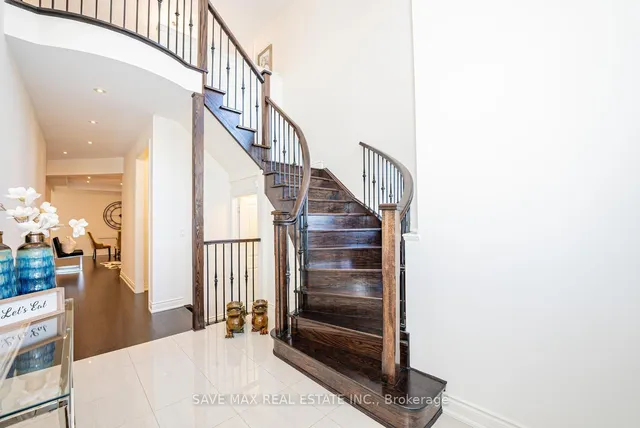 Additional image 14 of 8 PADBURY Tr