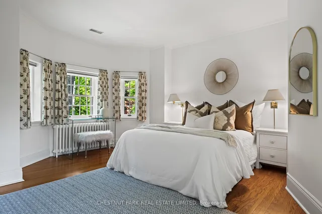 Additional image 37 of 49 Roxborough St