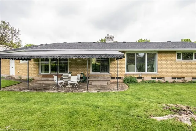 Additional image 46 of 55 Evergreen Cres