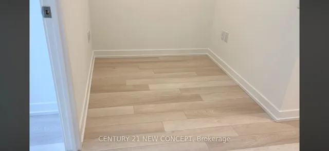 Additional image 34 of 39 roehampton Ave Unit 1204