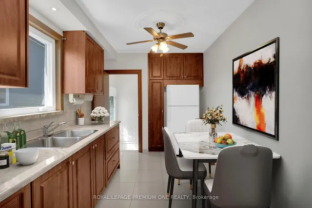 Additional image 6 of 130 Jay St