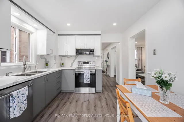 Additional image 18 of 39 Wildercroft Ave